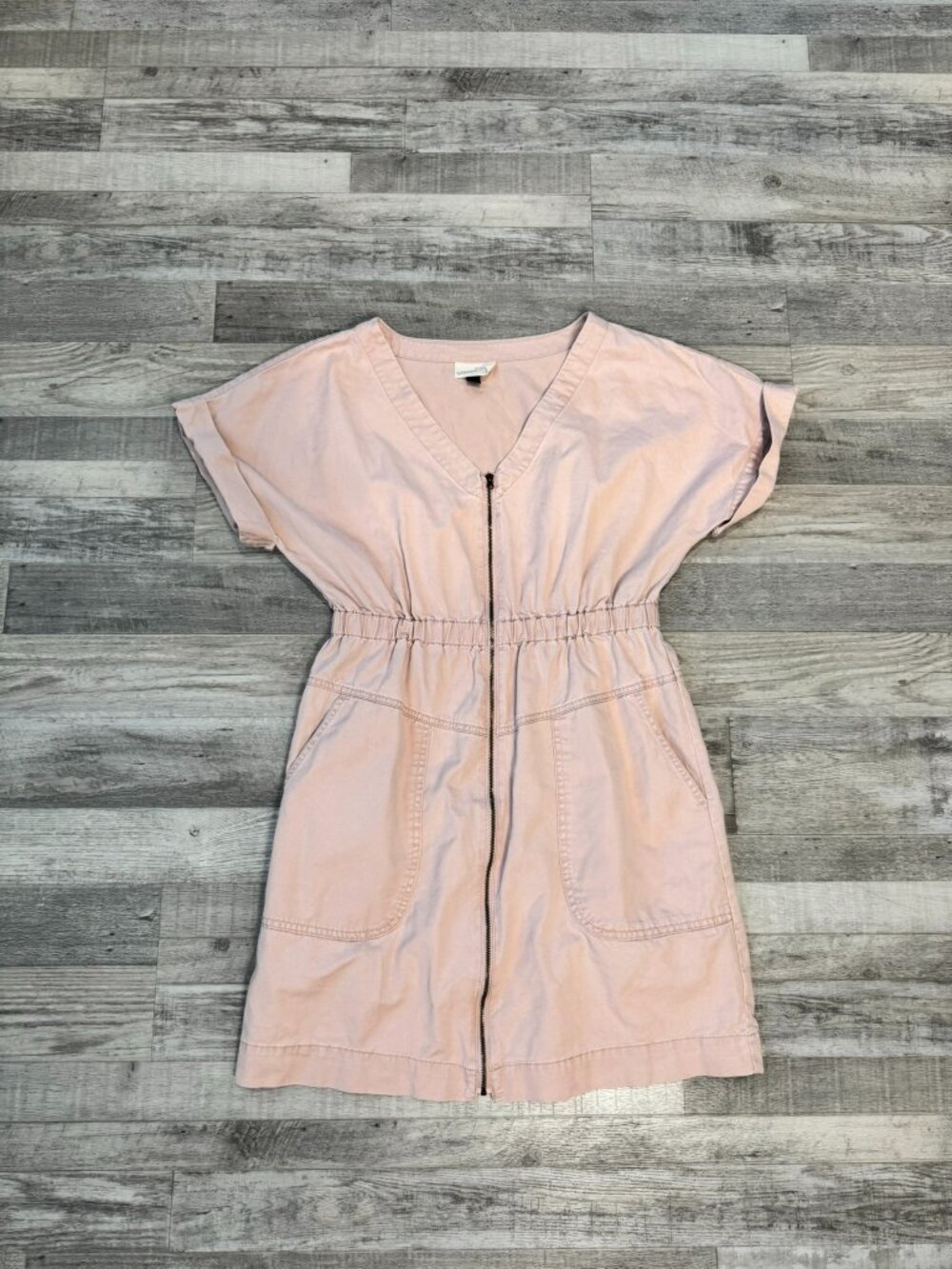 Universal Thread pink zip front short sleeve dress size medium N42
